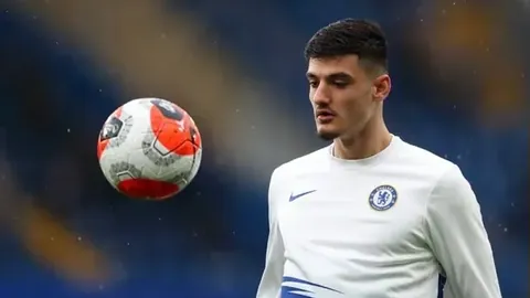 苏炳添支持奥体中心青少年培训，寄望广州奥运舞台翱翔——广州日报